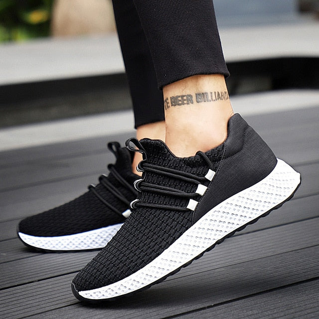 Men Sneakers Black Mesh Breathable Running Sport Shoes Male Lace Up Wear-resistant Men Low Athletic Sneakers zapatillas hombre