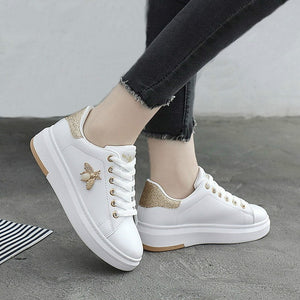 Women Casual Shoes 2018 New Women Sneakers Fashion Breathable PU Leather Platform White Women Shoes Soft Footwears Rhinestone